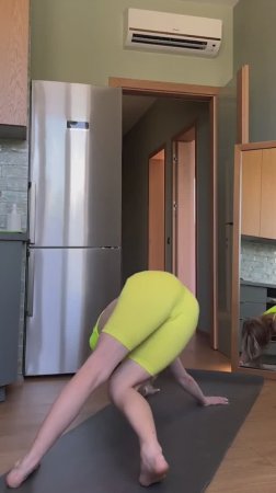 Women's Athletics Morning workout #stretching #yoga #short #shorts #hotyoga