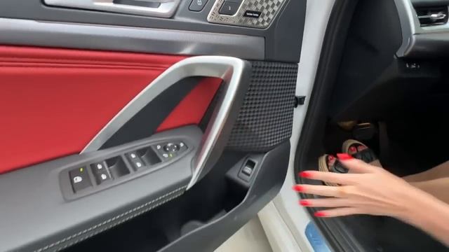 Запах BMW X1. Лиса рулит смотреть онлайн