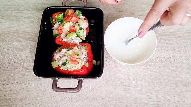 Перец фаршированный ячневой крупой,мясом и овощами.Об