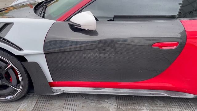 Обвес переделка из обычной Porsche Carrera 911 992 в GT3RS смотреть онлайн