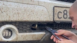 Режем бампер на Ниве Шевроле под скобу