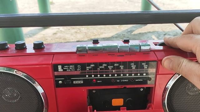 Магнитола RIGA 310 Stereo смотреть онлайн