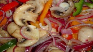 Салат из свежих шампиньонов