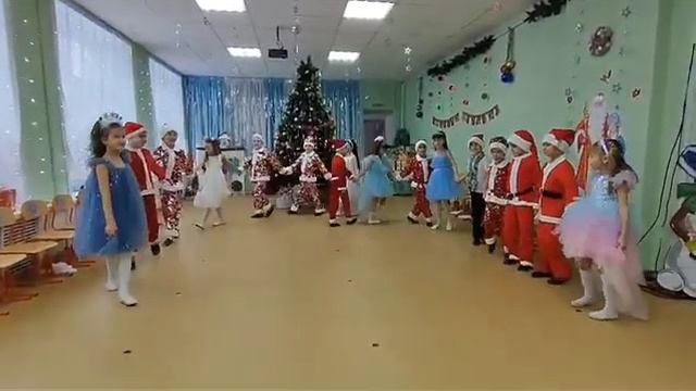 ВХОД НА НОВЫЙ ГОД 2025г Подготовительная группа смотреть онлайн