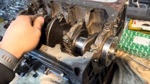 Собираю двигатель Skoda CAXA из кучи.