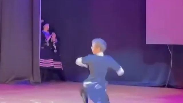 Кавказские танцы, трюк смотреть онлайн