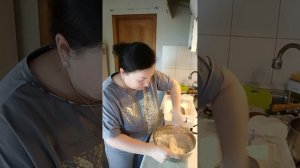 Замесила тесто для хлеба 🍞