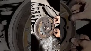 Замена механизма стояночного тормоза Nissan Wingroad Y11.