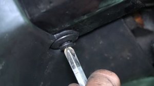 Установка брызговикоа на Geely Tugella 2023 рейстайлинг брызг