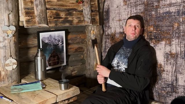 НЕЗАПЛАНИРОВАННАЯ НОЧЕВКА в загаженной ЗЕМЛЯНКЕ | ПЕР смотреть онлайн