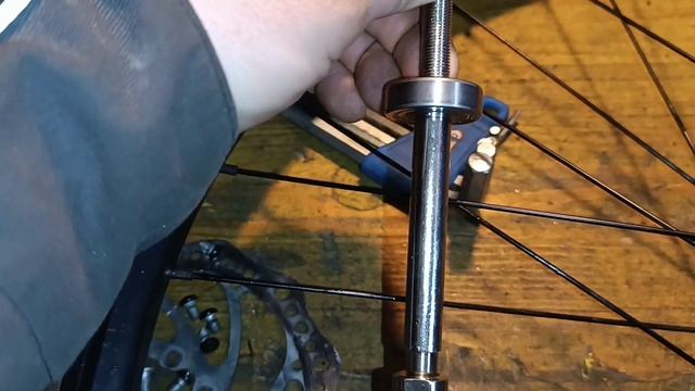 Как Китайскую втулку под диск сделать на промах смотреть онлайн