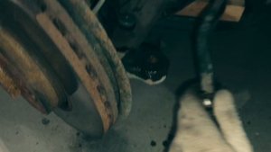 Замена рулевых наконечников Лада Ларгус за 5 минут.