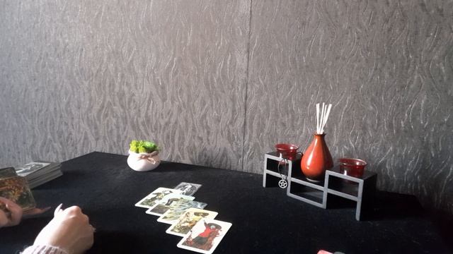 4 Королевы: Вам Звонок! Сообщение! Кто на Пороге?!. смотреть онлайн