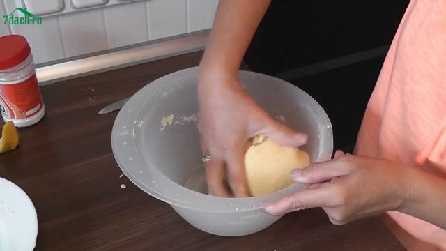 Пирог с яблоками и сметанной заливкой - 7 дач