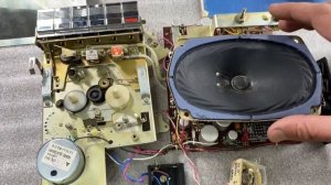 Кассетный магнитофон ИЖ-302 в разборе