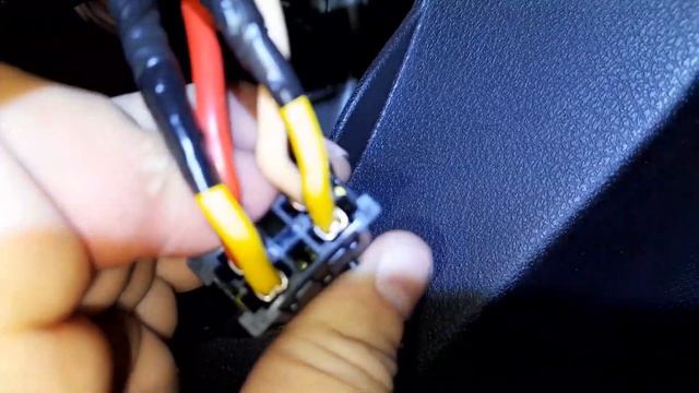 Lada XRAY Робот. Установка сигнализации с автозапуском Starl смотреть онлайн