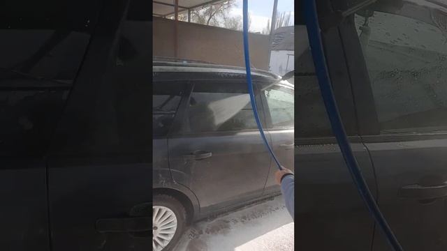 Показываем поэтапно как нужно правильно мыть автомоб? смотреть онлайн