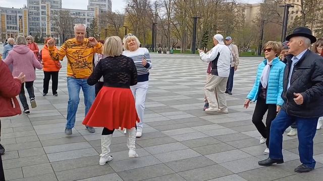 НАКУКУЙ КУКУШКА ДОЛГИХ ЛЕТ НАМ ЛЮБИТЬ ТАНЦЫ ХАР