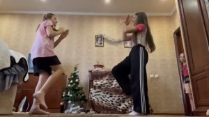 Танец под песню Вики Шоу "Девочка не плачь"