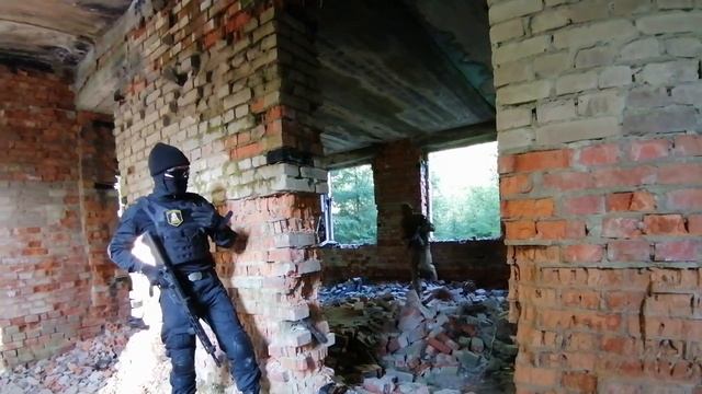 Страйкбол | В тандеме к победе: работа в двойке в здании