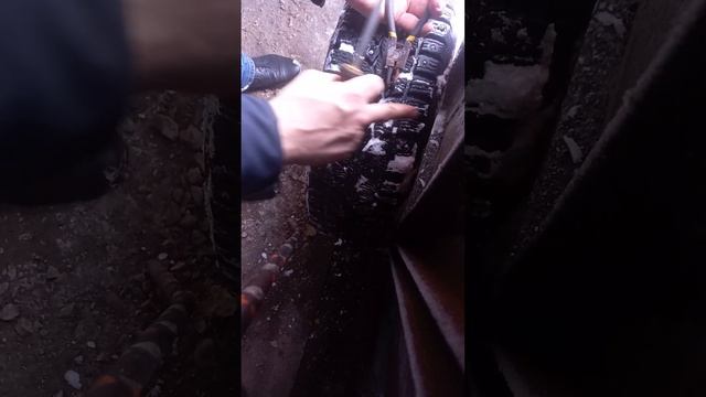 Дошиповка шин ремонтными шипами при помощи плоскогуб? смотреть онлайн