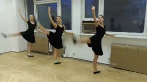 гранд батман в характері молдавського танцю 6/8 кл.