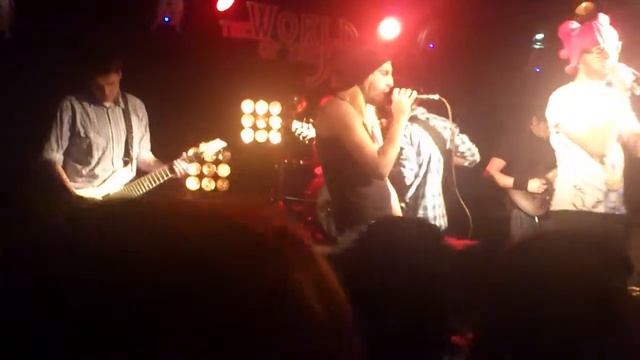 STUFF44 - 3 мира 2 крыла (Funny Halloween 2011).mp4 смотреть онлайн