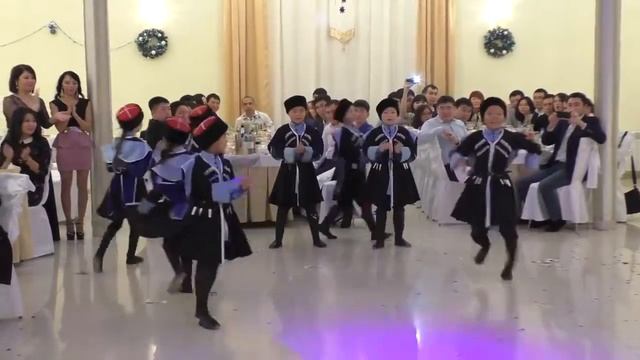 Калмыцкая свадьба! Казачья лезгинка! смотреть онлайн