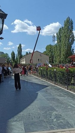 Когда коптеры запускать нельзя а поснимать сверху очень надо.