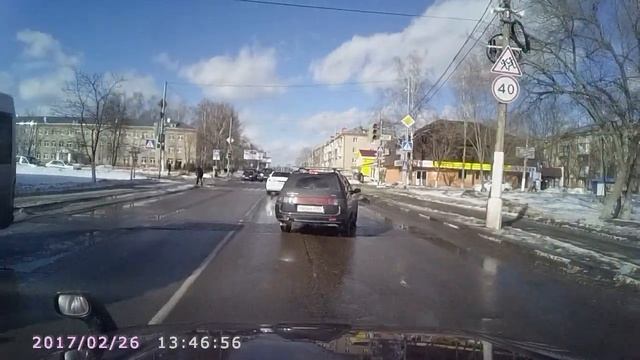 Defender Car vision 2030 (день, солнечно) смотреть онлайн