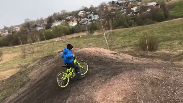 Чуть не РАЗБИЛСЯ с горы на велике!!!! страХ смотреть онлайн