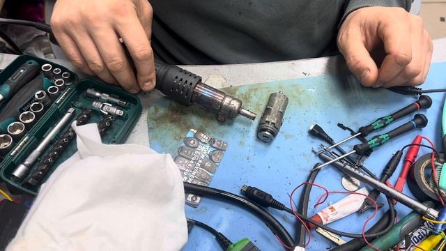 Ремонтируем личинку двери mercedes W164 смотреть онлайн