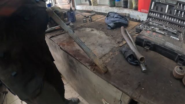 Замена передних сайлентблоков Nissan Primastar смотреть онлайн