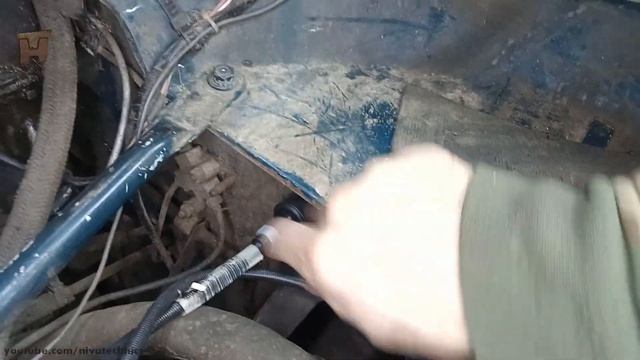 Техника Нивы #023: Как поставить тросовый газ на карбюра смотреть онлайн