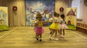 Старшая группа. Танец часики.