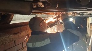 Замена глушителя Рено Меган 1!