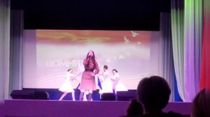 Синий платочек, Е. Петерсбурский, Я. Галицкий, М. Максимов, поёт Надежда Панина