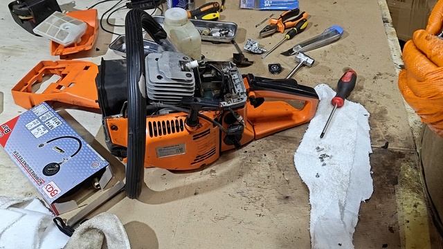 HUSQVARNA 365 CARBURETOR SETTINGS AND REPAIR / ХУСКВАРНА 365 ПРОФИЛАКТИКА К? смотреть онлайн