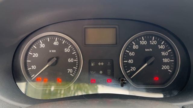 K4m стартер крутит, не схватывая двигаель. Слабый заряд смотреть онлайн