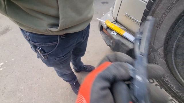 Замена заднего Дворника на Suzuki Jimny - фирма Hella. смотреть онлайн