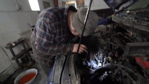 Mazda 5 2,0 замена стартера