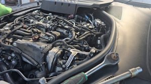 Замена свечи накала третьего целиндра Audi A6 C7 2.0 tdi