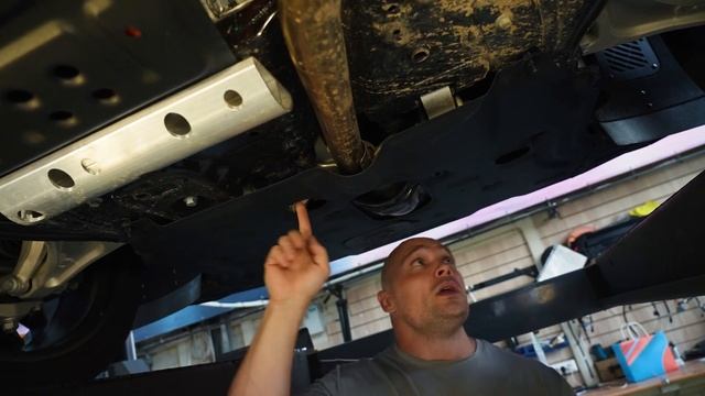 Стальная защита днища на lixiang L7. Обзор смотреть онлайн