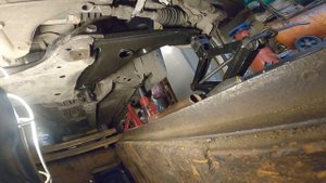 Замена нижнего рычага подвески Airtrek, Outlander Mitsubishi