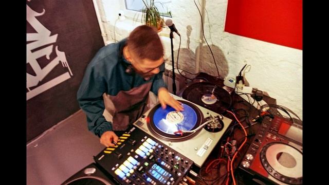 подкаст о виниле | Винил в диджеинге смотреть онлайн