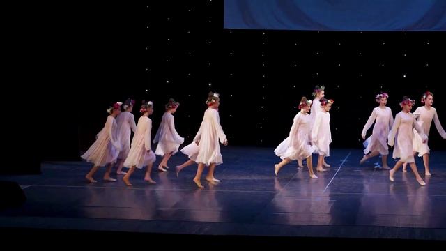 Танец "Весеннее пробуждение". Эстрадный танец смотреть онлайн