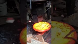 Red-Hot Steel Cylinder Flattened into Disc – Intense Forging ASMR ｜ So Satisfying 🔥⚒️