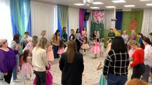 Танец с мамой! Детский садик! Праздник день мам!