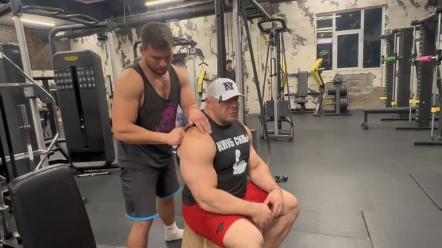 ЖИМ СТОЯ 180 КГ. ВОЗВРАЩАЮ СИЛОВЫЕ 💪 смотреть онлайн