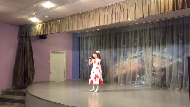 Хит 1985 года! «Прекрасное далеко» исп. Маша Кузнецова (7 лет) смотреть онлайн